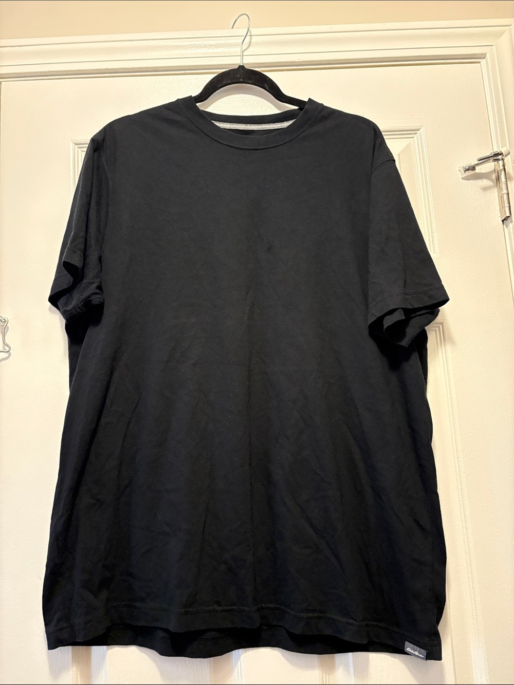 Eddie Bauer Black Short-Sleeve Crew Neck Tee